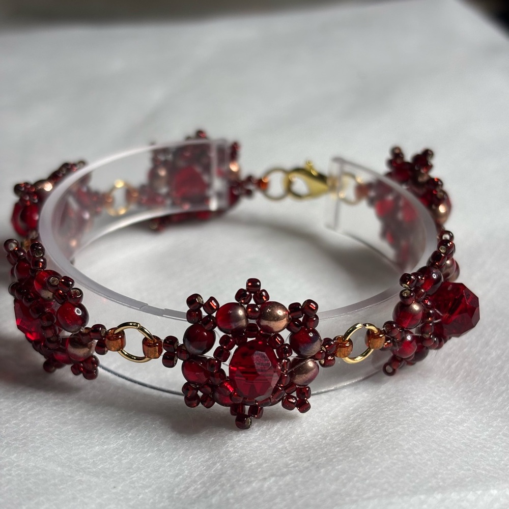 Hand crafted link bracelet garnet color glass beads 7 inches lobster claw clasp